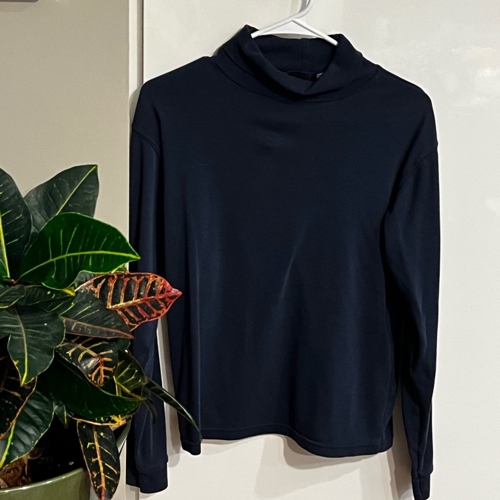 90s navy turtleneck